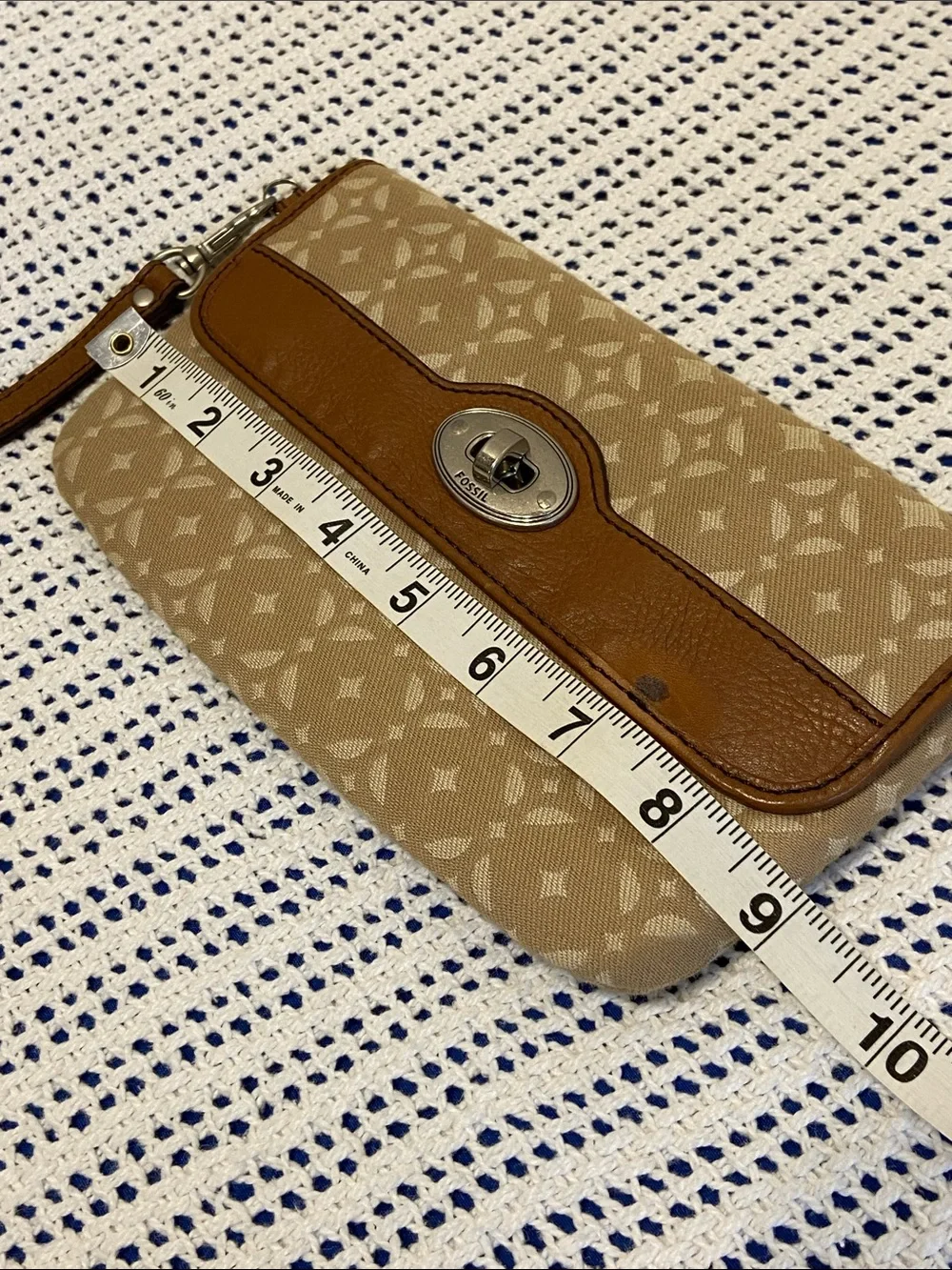 Fossil Marlow Signature wristlet jacquard canvas signature diamond pattern